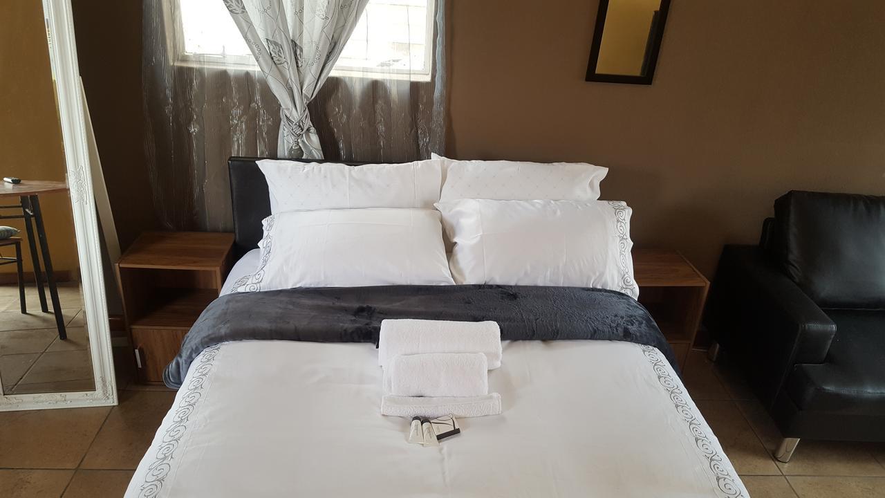 Let Us Accomodation Източен Лондон Екстериор снимка